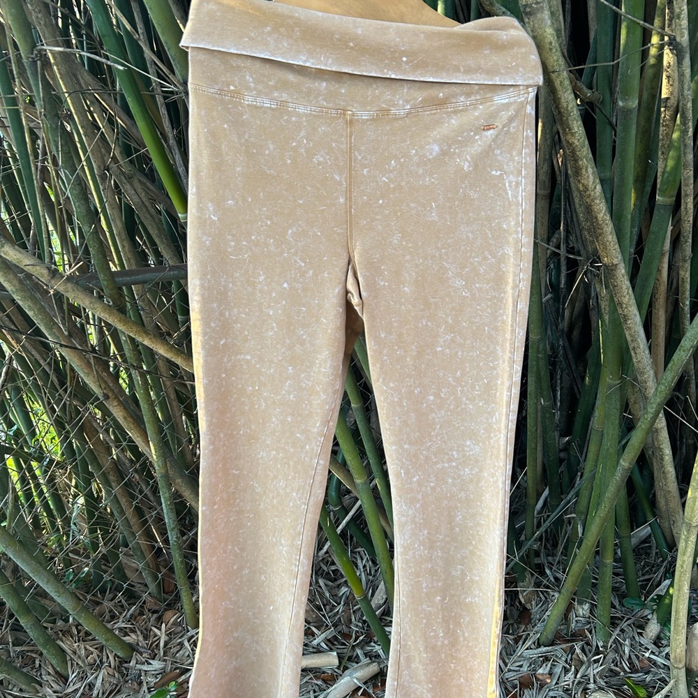 Women’s PINK Tan Yoga Pants Flare